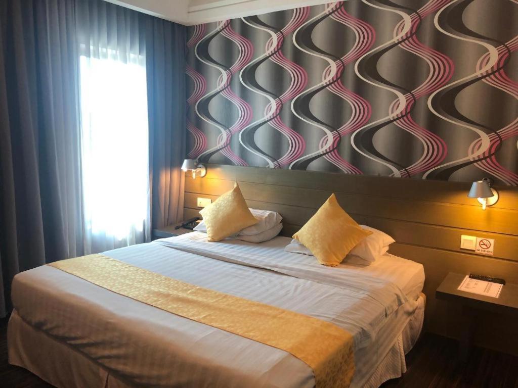 De Hotel Ίπο Εξωτερικό φωτογραφία
